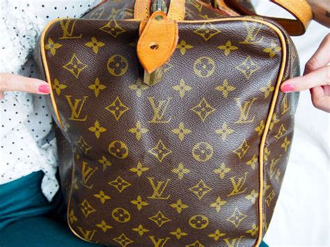 sacoche louis vuitton falsa ebay|louis vuitton bag counterfeit.